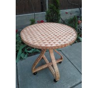 Round table with curved legs, on wheels