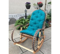 Кресло-качалка плетеная из лозы "Ротанг" коричневая с белыми вставками и голубой подушкой. Кресло-качалка плетеная из лозы "Ротанг" коричневая с белыми вставками и голубой подушкой.