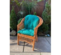 "Regular" armchair with emerald cushion