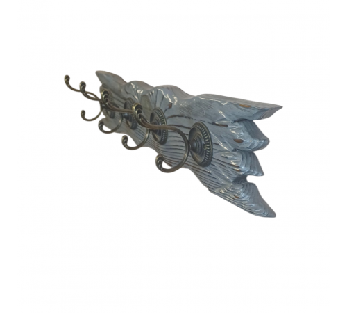 Настенная резная вешалка из фактурной сосны